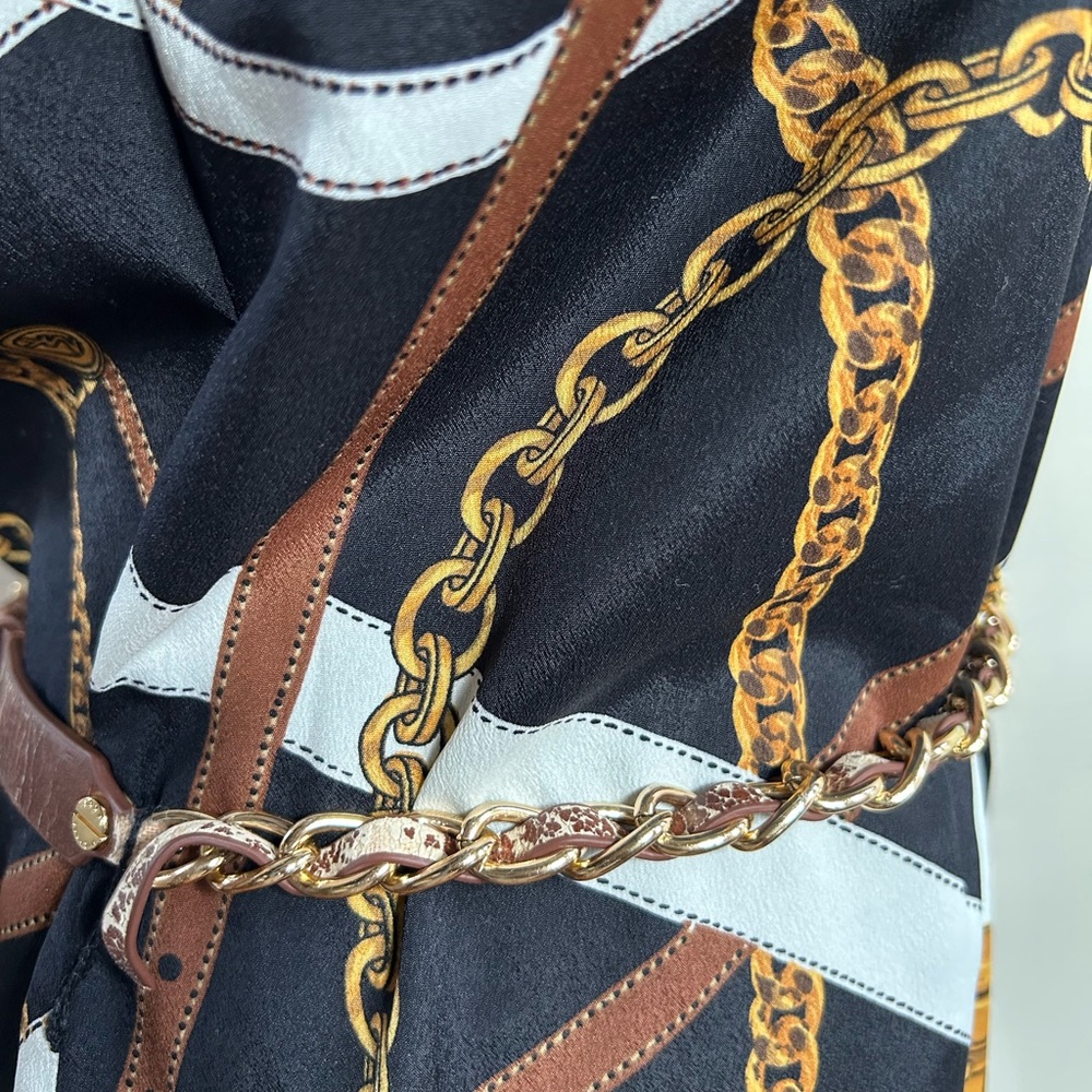 Chic Chain Print Dress - Picture 10 of 10